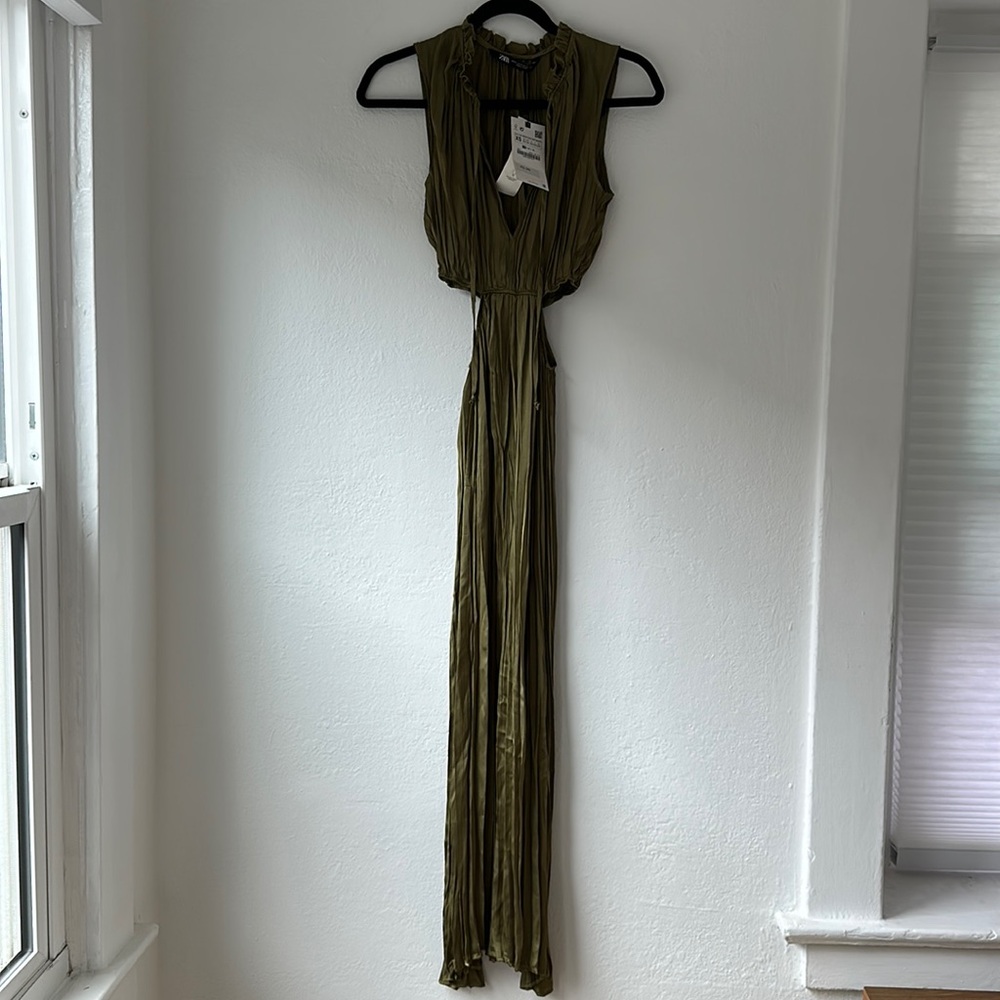 Zara Maxi Cut Out Maxi Dress in Olive